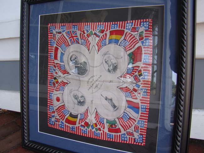 A President Woodrow Wilson souvenir linen handkerchief entitled "Gloire Aux Americains" circa 1915-1920